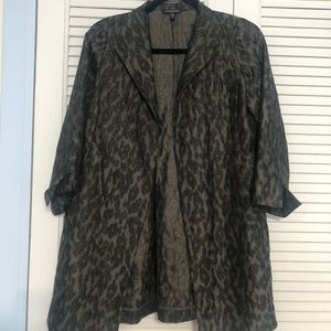 Light 3/4 sleeve gray and black  blazer/coat